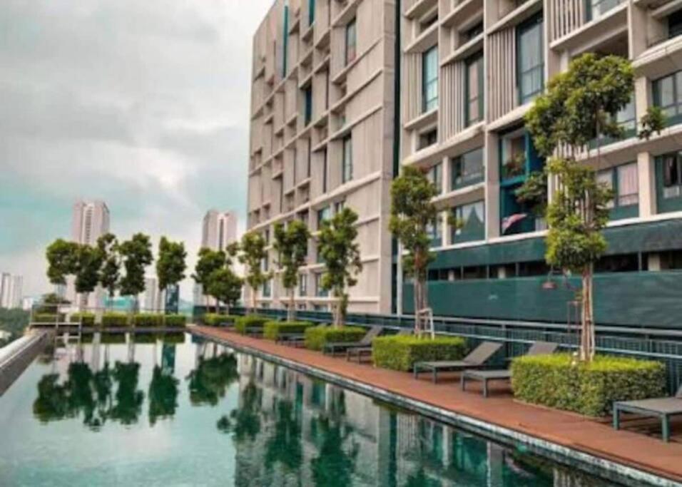Luxury Stay-Tamarind Suite Cyber Cyberjaya Exteriör bild